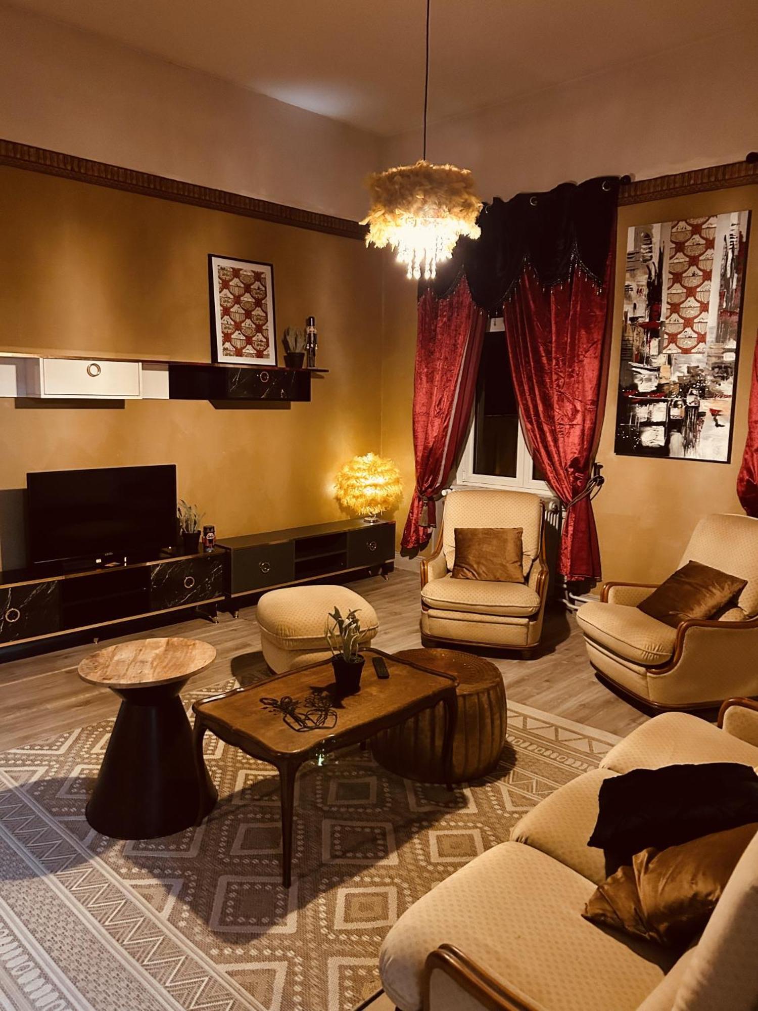 La Mariefacture - Comme A L'Opera Apartment Neuf-Brisach Luaran gambar